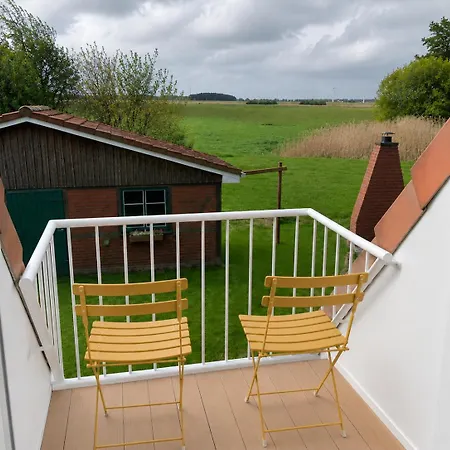Elf-36 Apartmenthaus شقة فندقية بينسيرسيال