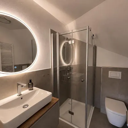 Elf-36 Apartmenthaus بينسيرسيال